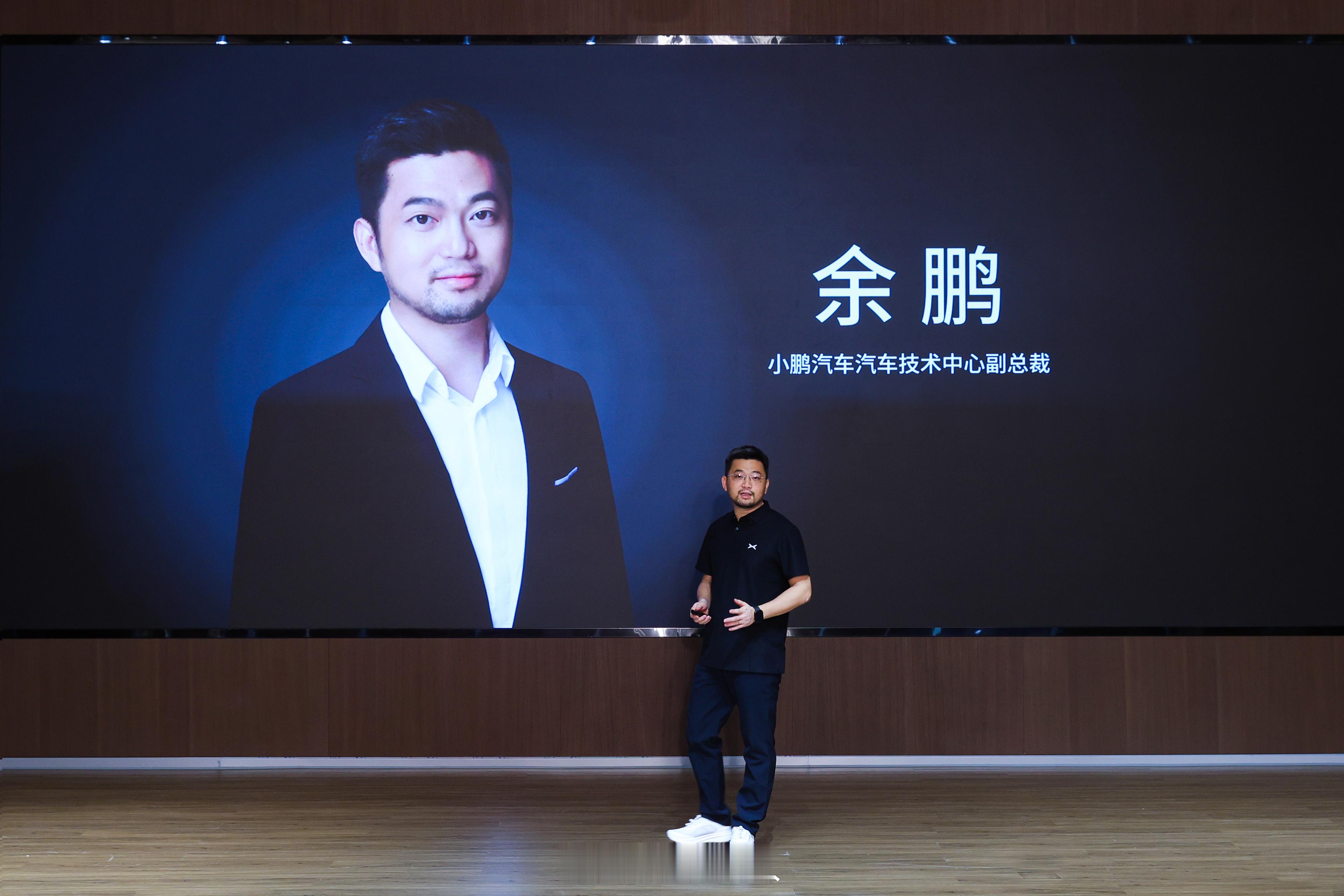 在打造AI新豪华大六座旗舰小鹏GX时，经大量用户调研发现：汽车玻璃作为车内与外界