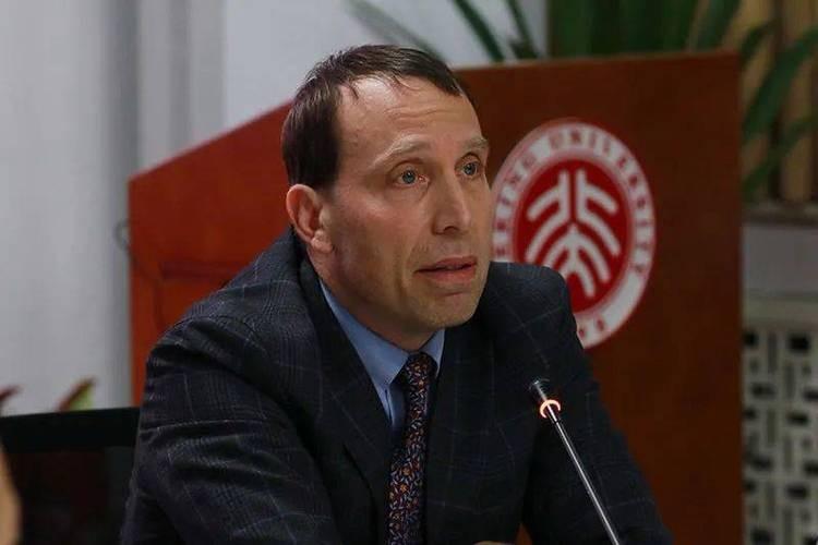 前美国海军战争学院教授莱尔·戈德斯坦最近的一段访谈，在美国舆论场激起不小波澜。这