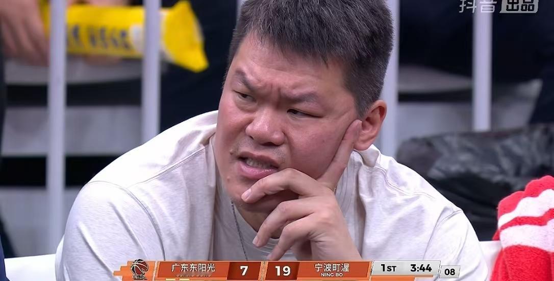 深度解析朱芳雨为什么那么重视对阵宁波队的比赛！

平时只要广东比赛朱芳雨不管场上