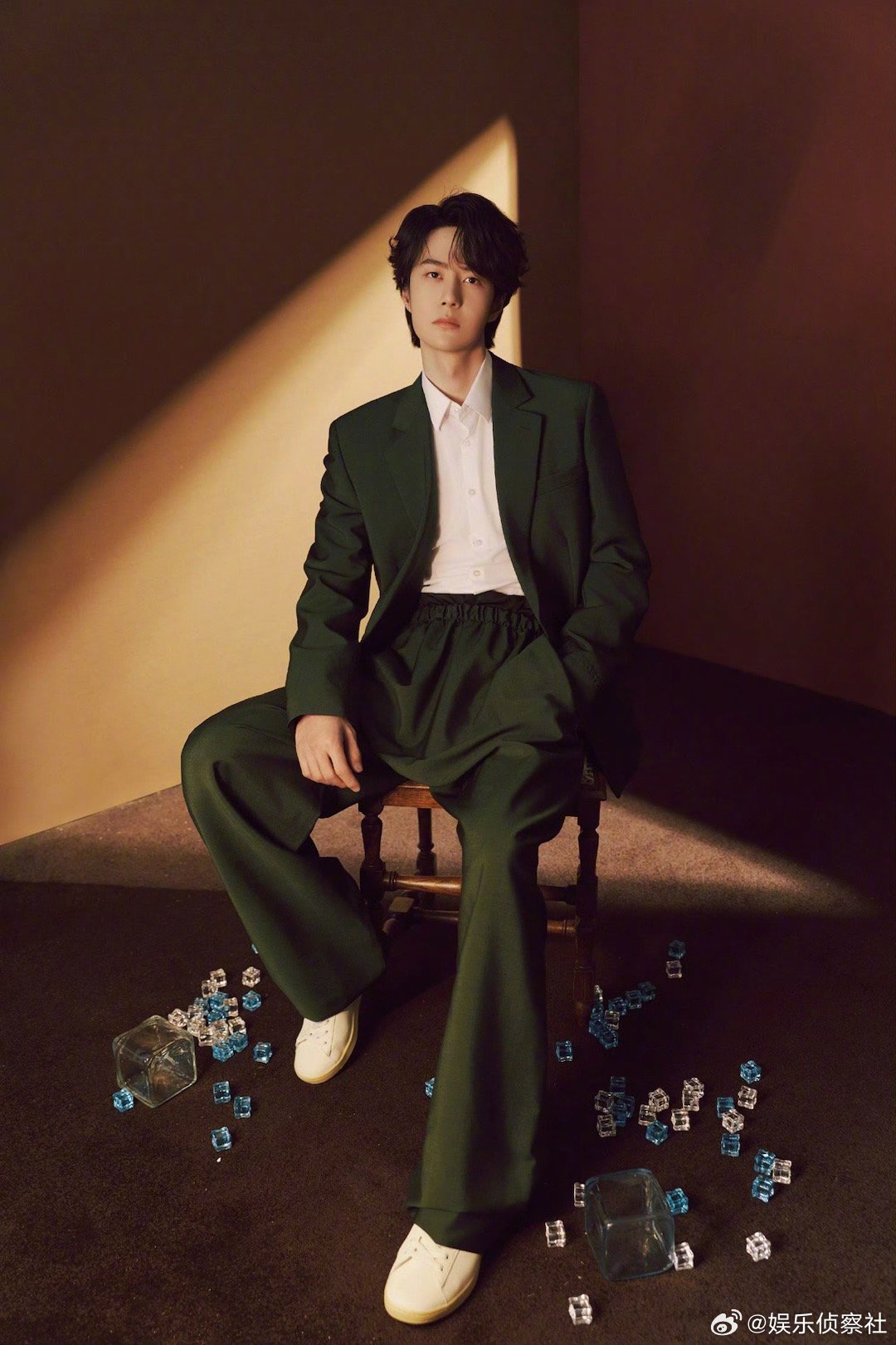 王一博真的什么光都可以扛住，好帅～