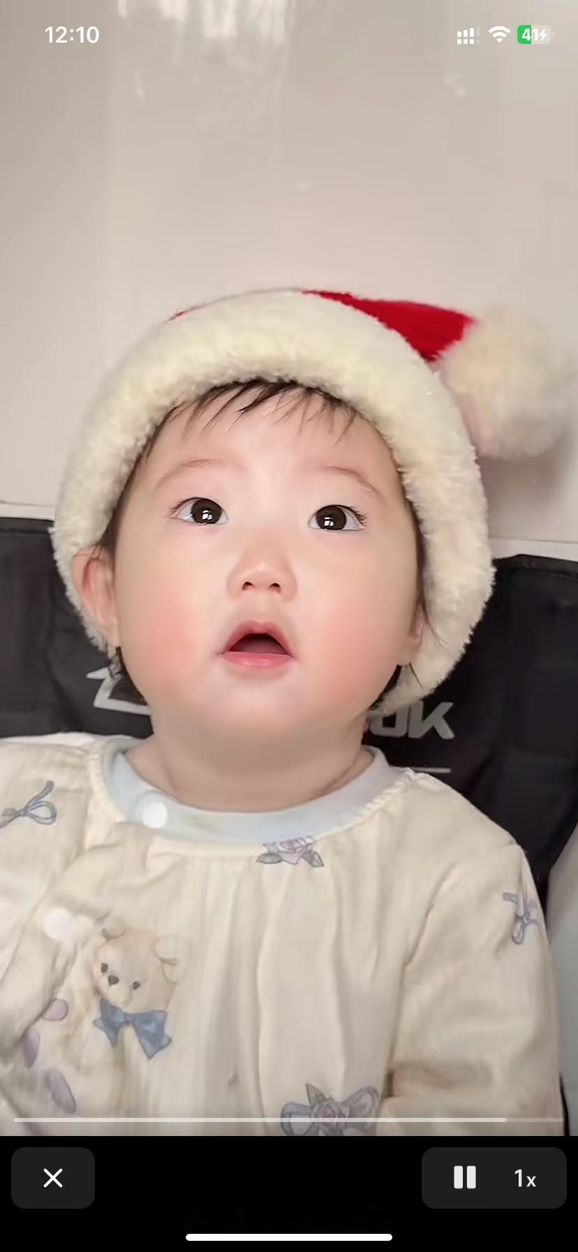 猛的一看，我还以为是莎莎呢？太想了吧！ 
