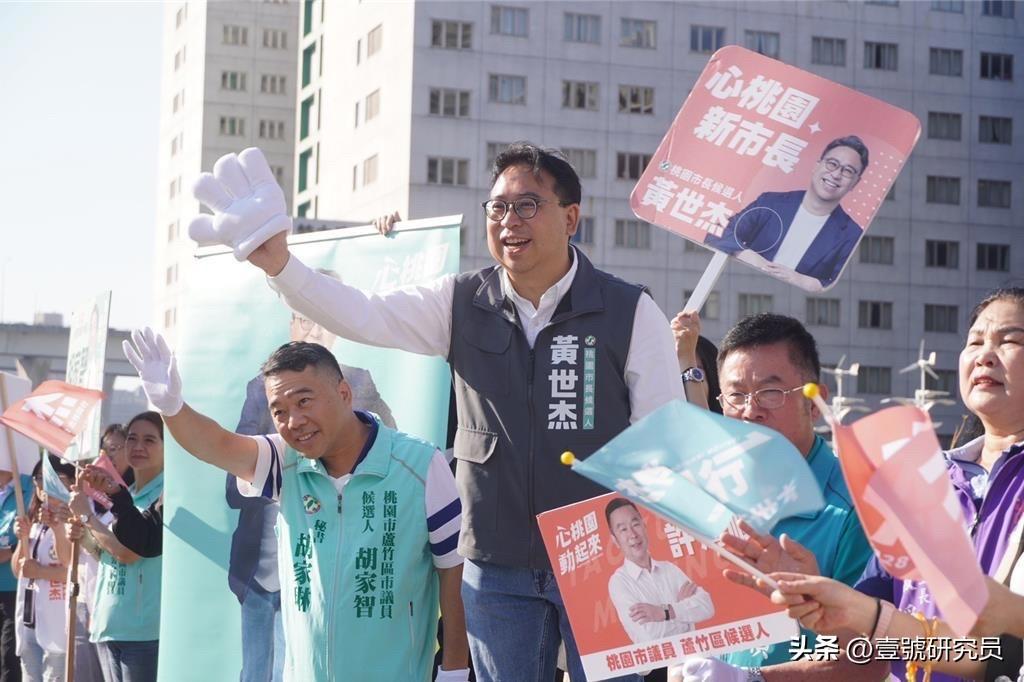 民进党桃园市长候选人黄世杰今（13）日接受节目《少康战情室》主持人赵少康专访。黄