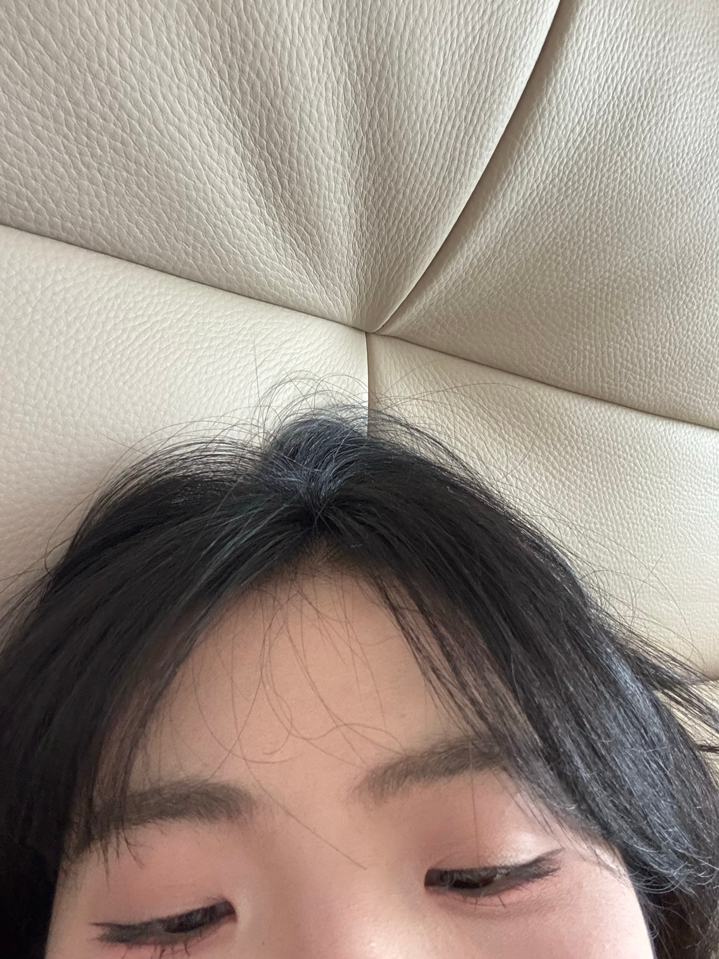 每次8点起床化妆拍视频 到这个点窝在床上剪视频就困的不行😪 ​​​