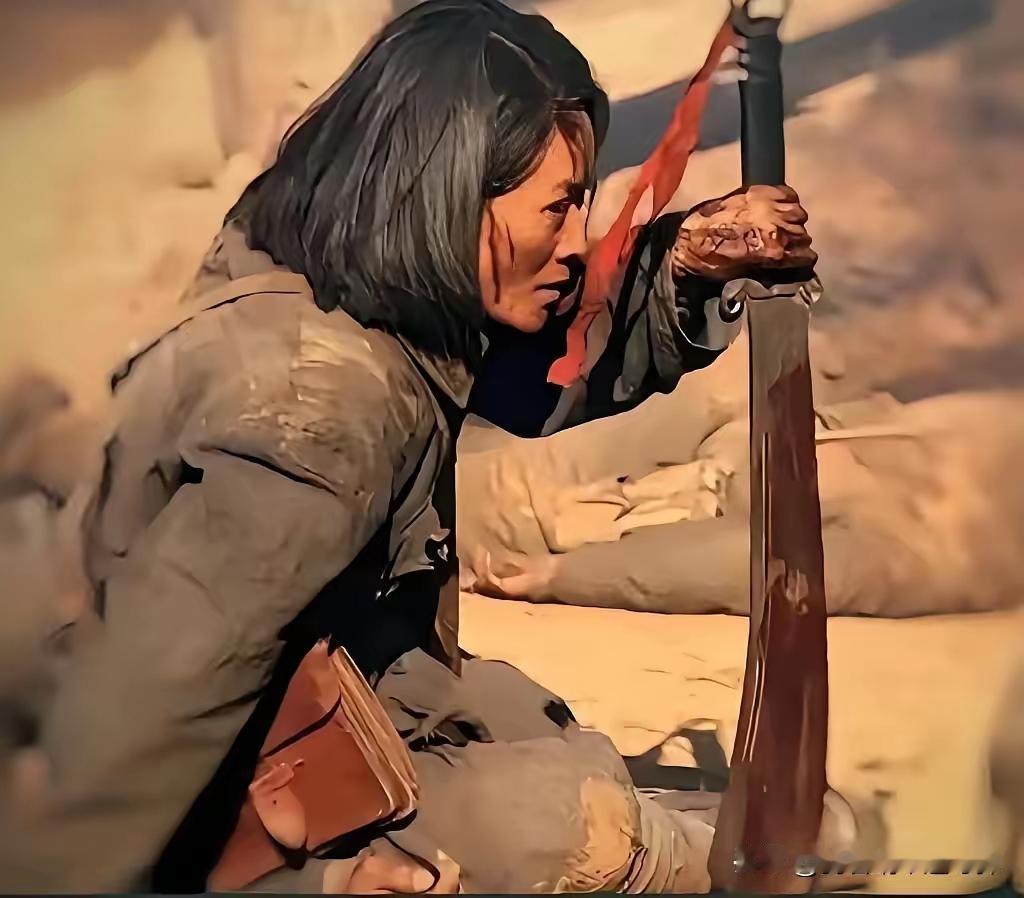 绝非影视剧桥段！26岁女兵弹尽粮绝遭7个日寇合围，刺刀肉搏全歼敌人
 
很多抗战