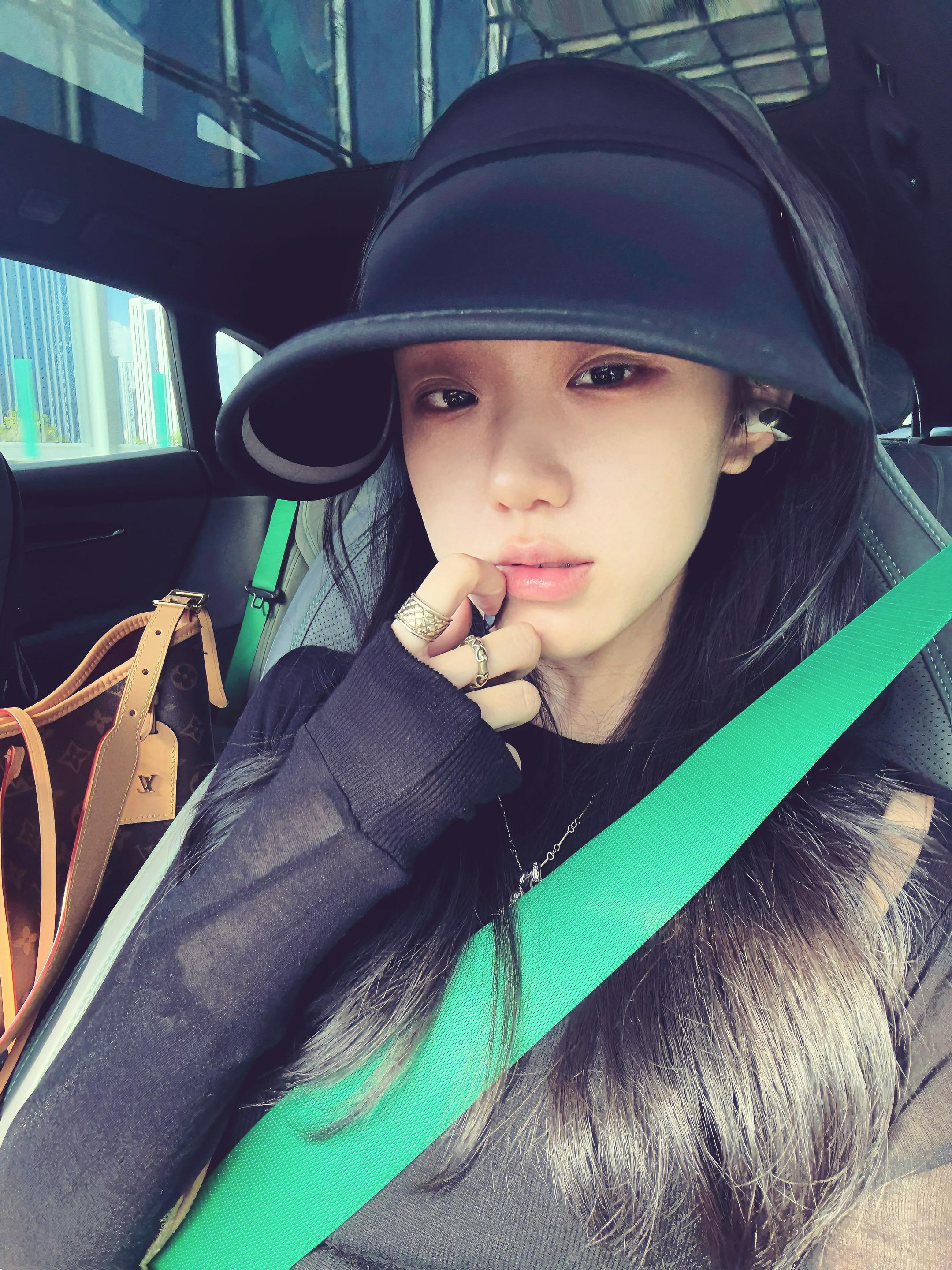 盯着我的眼睛 再说一遍你的违心话