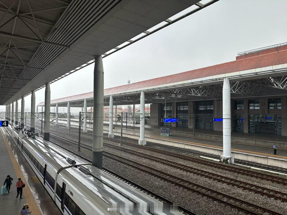 回程也下起了大雨因为下雨的缘故，看不了木偶戏，下次去泉州再看吧假期结束，明天又要