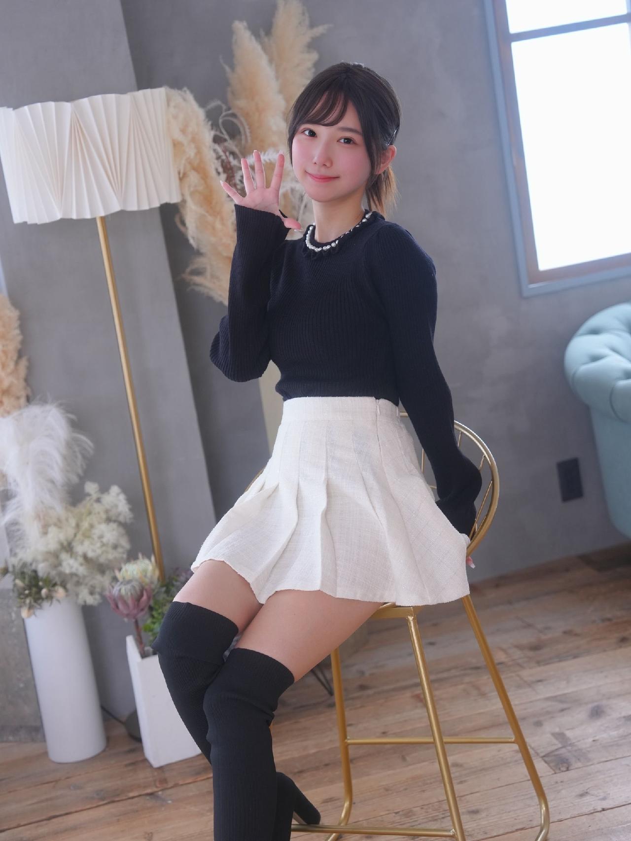 年年顺顺利利，求下联