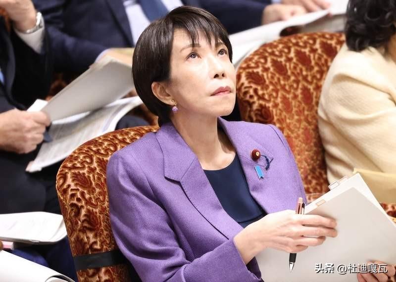 日本还是一如既往的强硬，
高市早苗表示，中方加强两用物项出口管制措施仅针对日本，