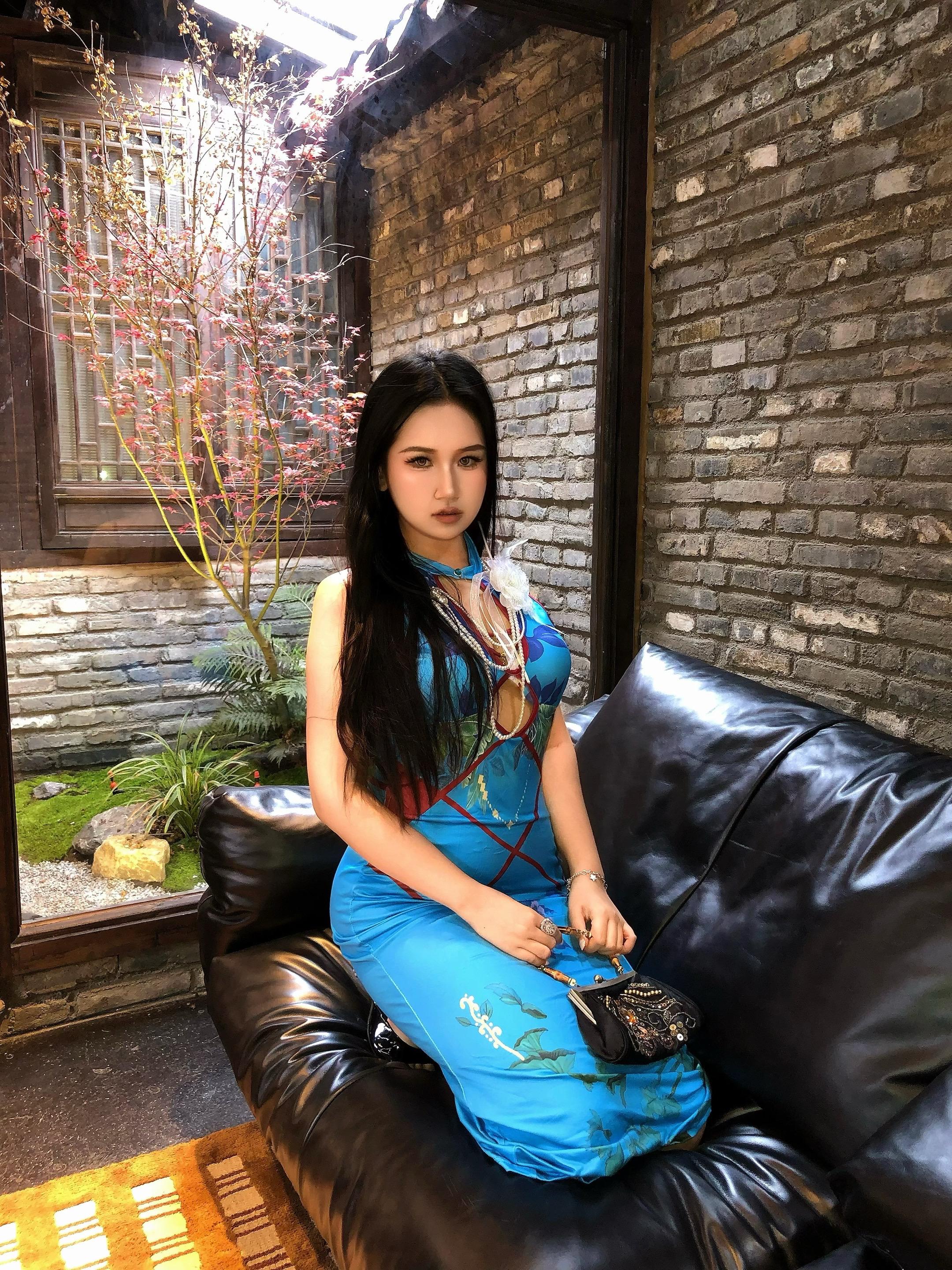 权威的玉叫主。