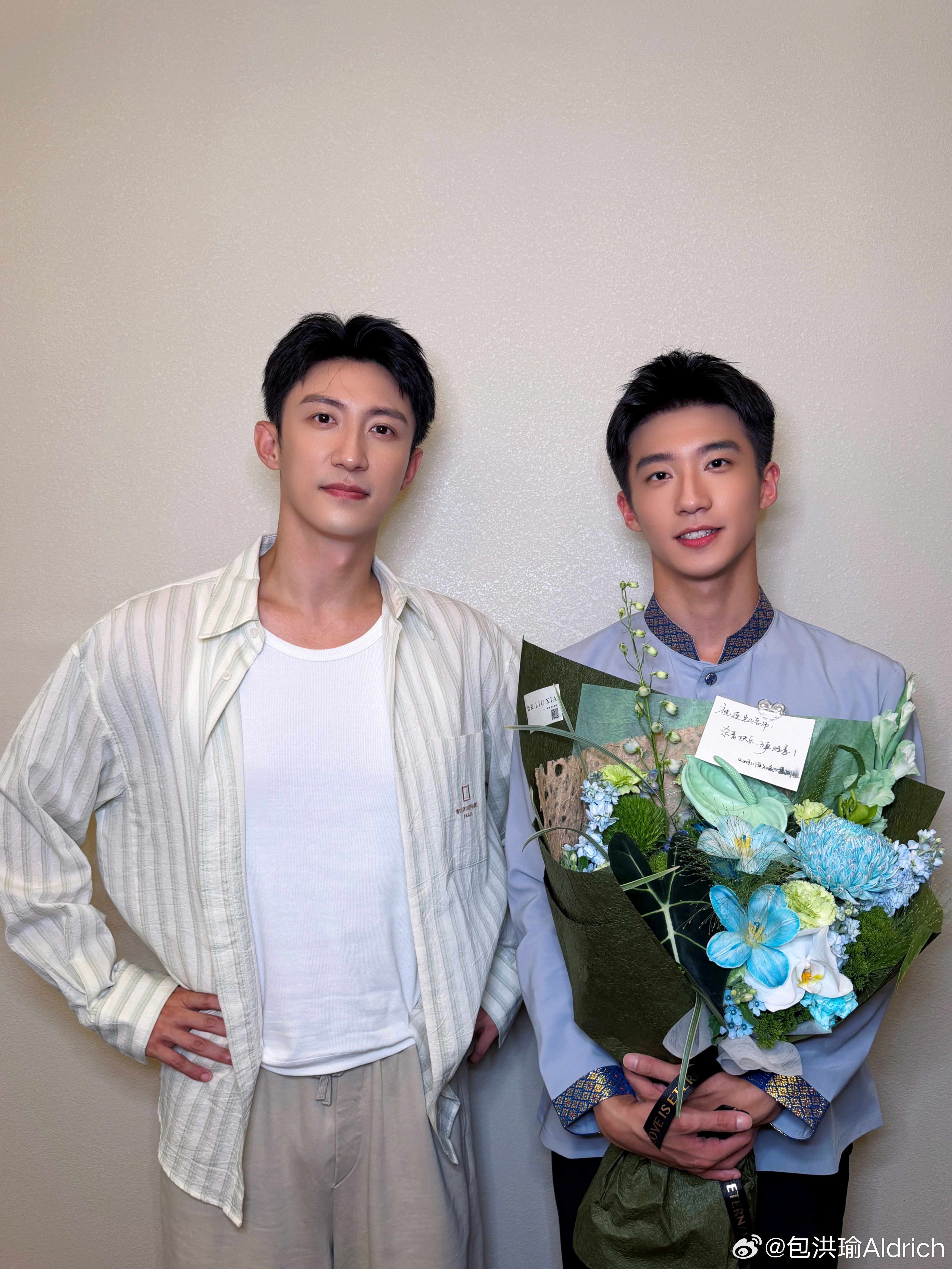 黄景瑜︱《明川有知夏》︱杀青合影系列20260709那天杀青的，今天官宣杀青特辑