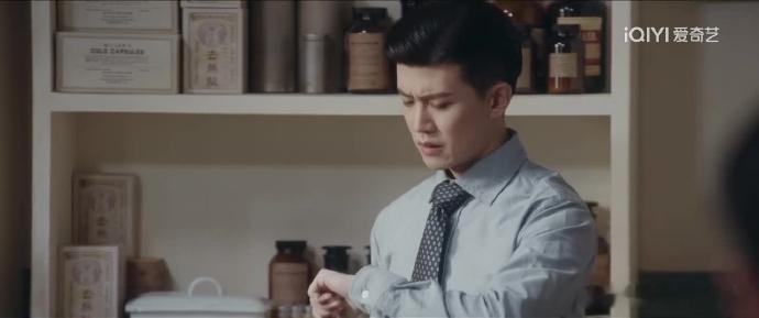 任嘉伦眼神戏在与日本人对峙的戏份中，任嘉伦的眼神如同一把锋利的刀，直击人心。他的