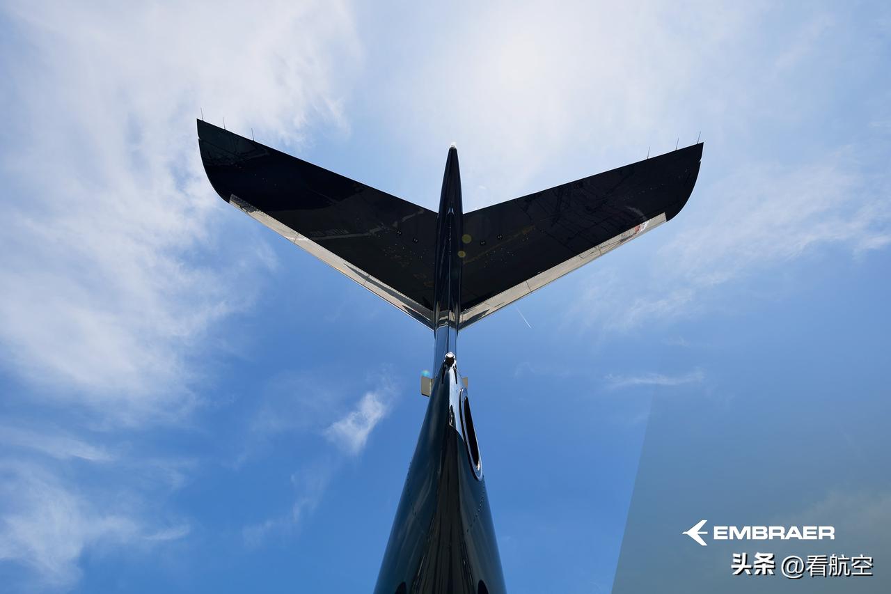 6月15日，巴西航空工业公司在社交平台公布了一组之前未发布过的飞机照片。
