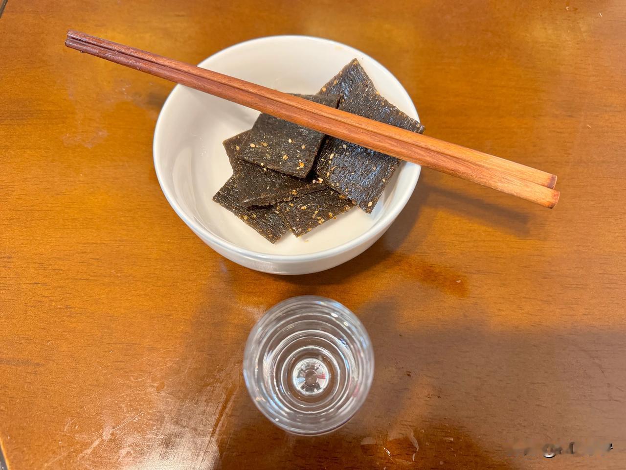 最近特别压抑，想说的话，没有一句能说的，发出去再删，发出去再删，最后还是只能烂在