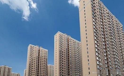 现在为啥开发商、炒房团、炒房客、投资客、二手房业主的房子都特别难卖？说白了，就是