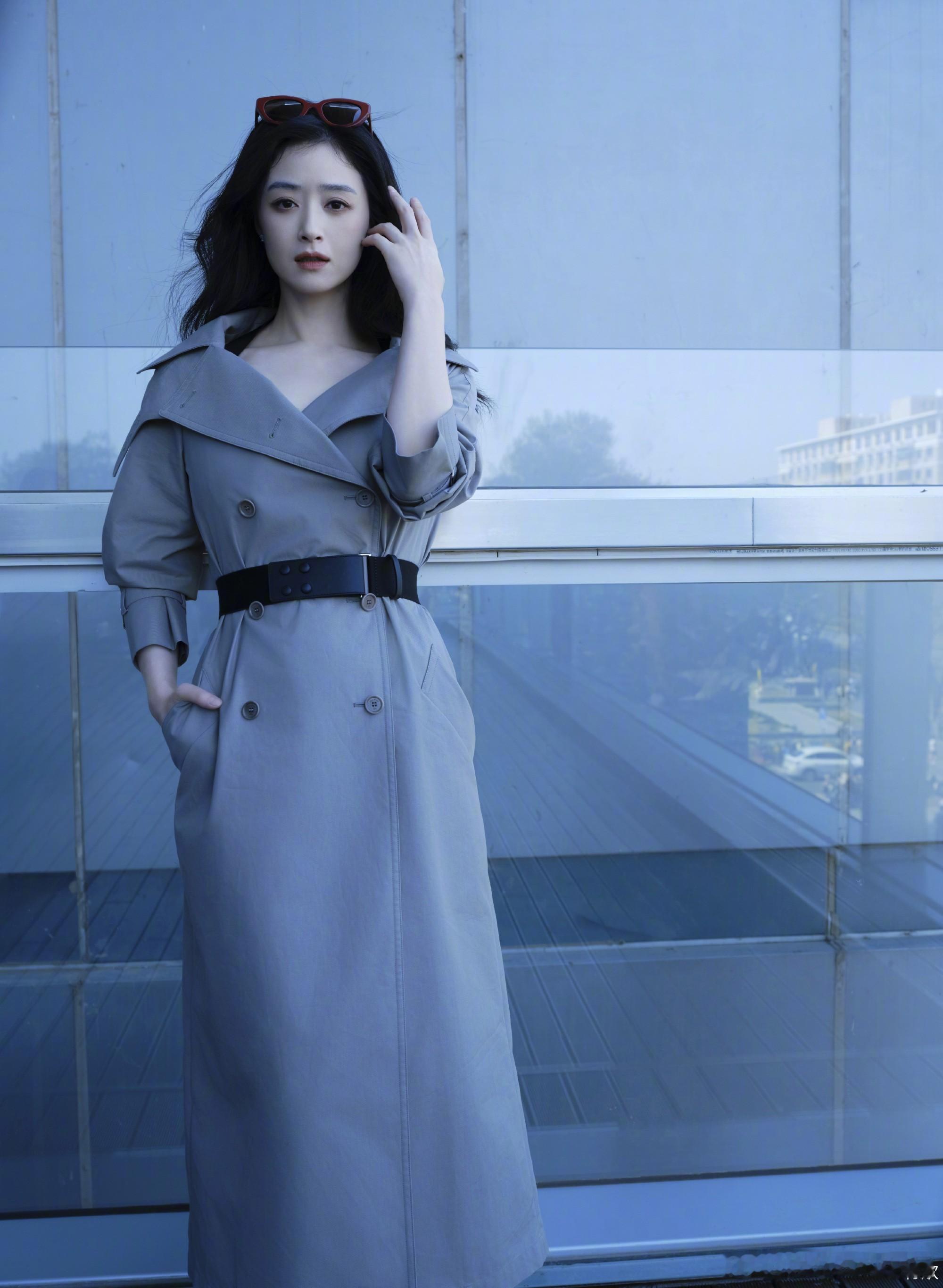 蒋欣李光洁在台上快打起来了 把家庭里的算计与亲情揉碎了演！这俩人的对手戏，连空气