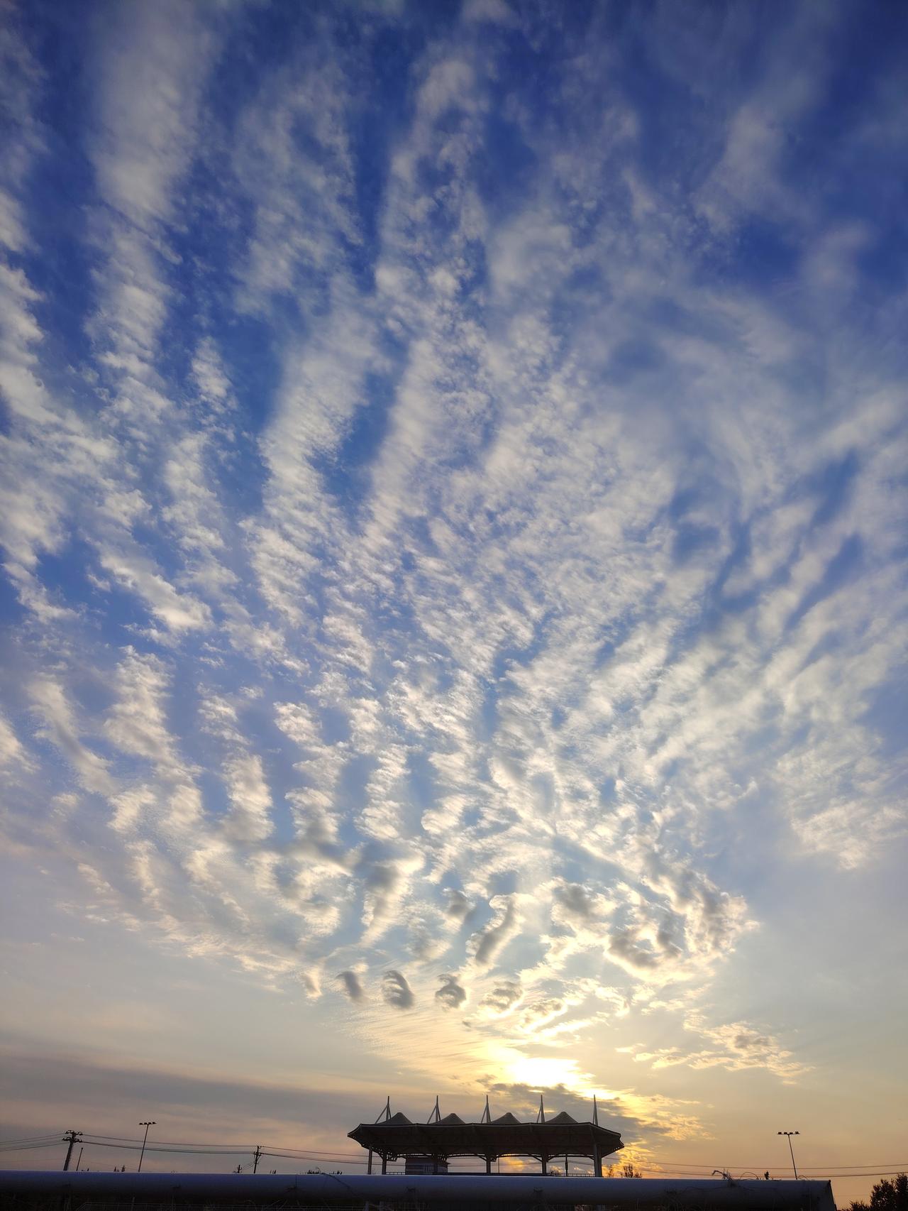 人间仙境美如画的天空，在台州神仙居体现得淋漓尽致。这里堪称浙江一绝，是此生必去之