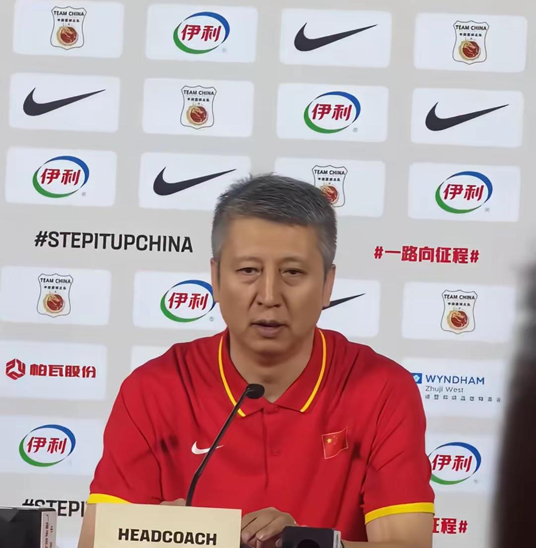 真搞不懂，为什么谁和我们打，三分球手感都会奇迹般的爆棚？虽然第四节李弘权、庞铮麟