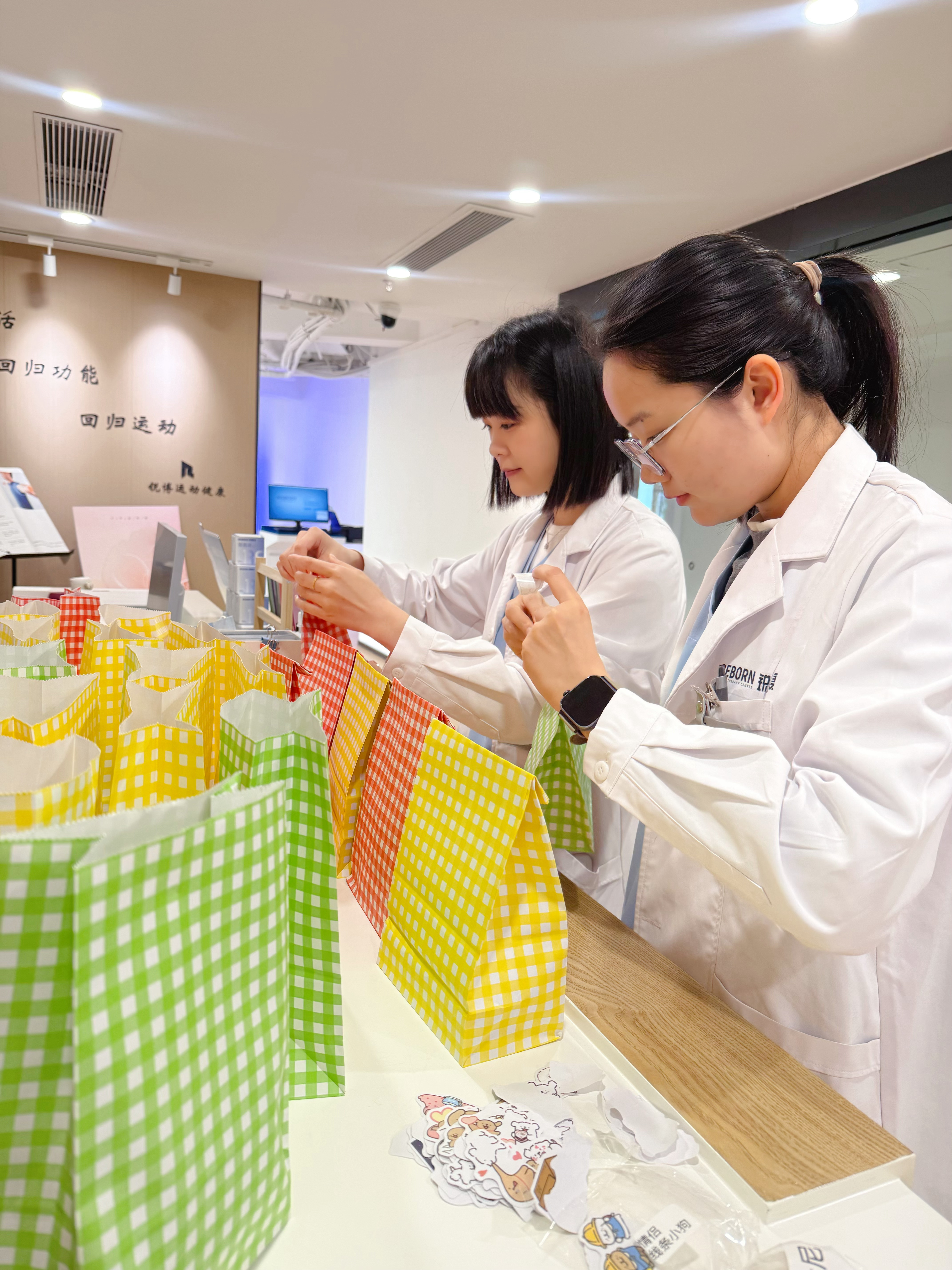 3.8妇女节的小礼物已经备好啦，提前祝所有的女性朋友节日快乐！！ 