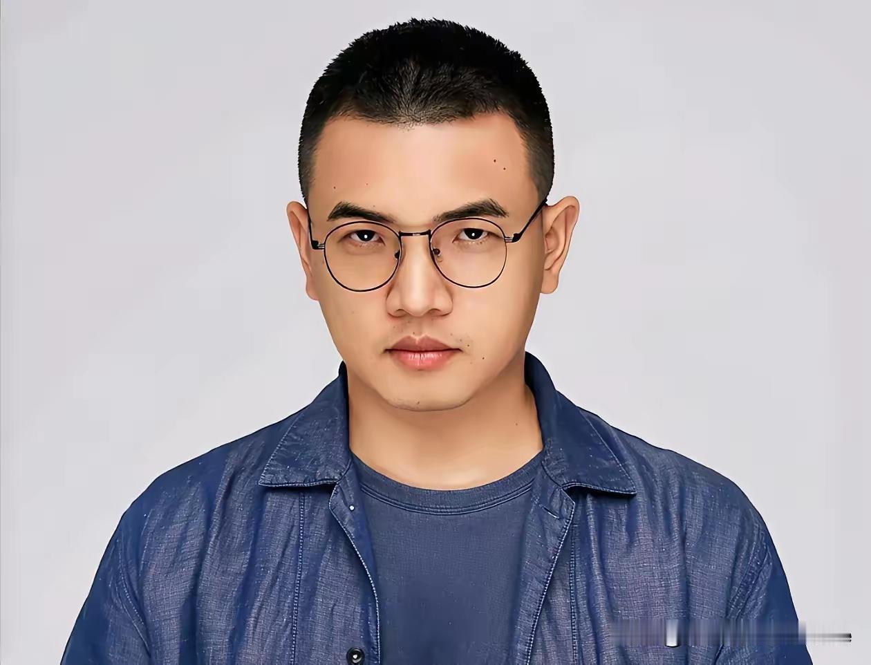 卢克文观点中最深层次的表述，只有这一句:全民意识形态混乱！
 
卢克文谈及199