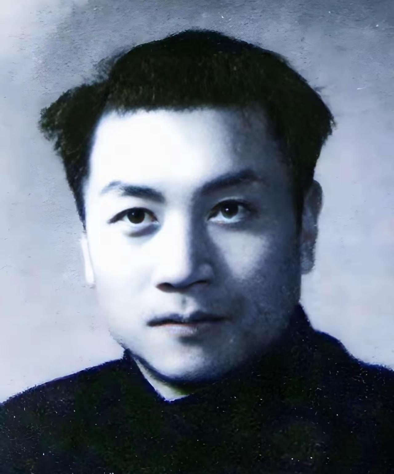 1944年，地下党任远被捕，他被捕后，装疯卖傻，企图蒙混过关。谁知在狱中，他撞见