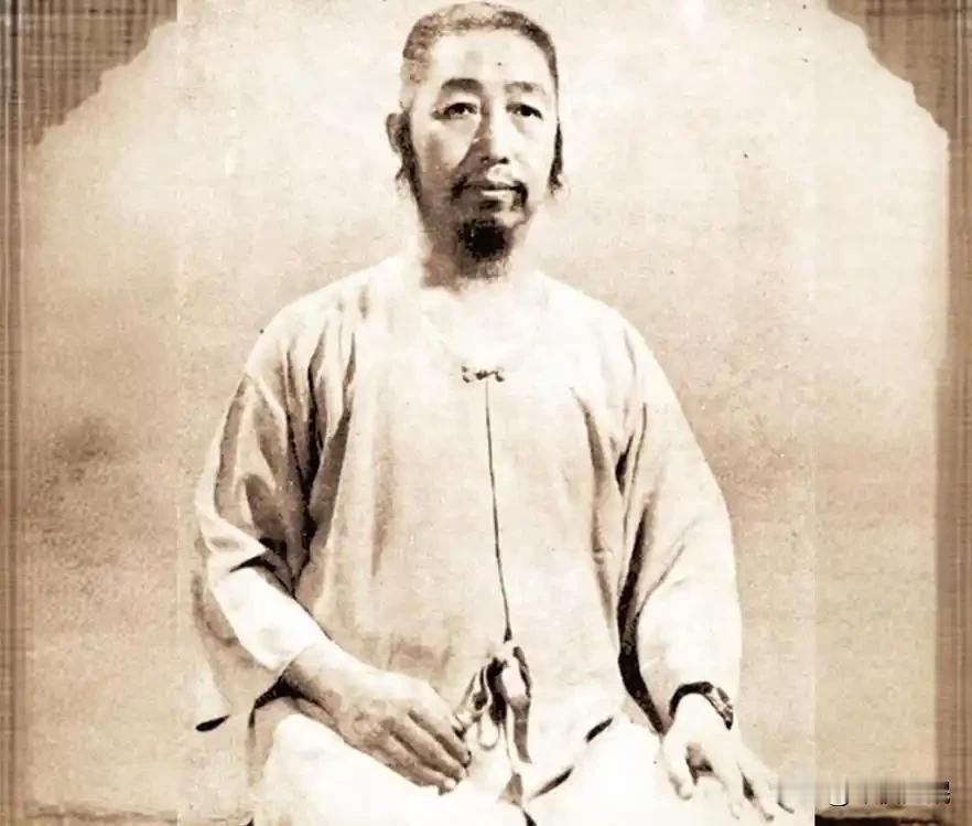 太极一点感悟

       一日看到太极大师郑曼青的视频，郑曼青有说过，气通三