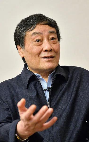 在我心目中，宗老是老实人，一双布鞋走四方，办了一个娃哈哈集团，今天看到才知道，也