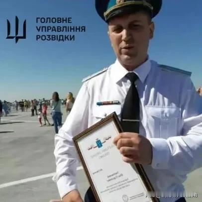 “被乌克兰通缉的俄空军少校奥列格·斯特加乔夫在俄罗斯恩格斯市遭枪击身受重伤，生死