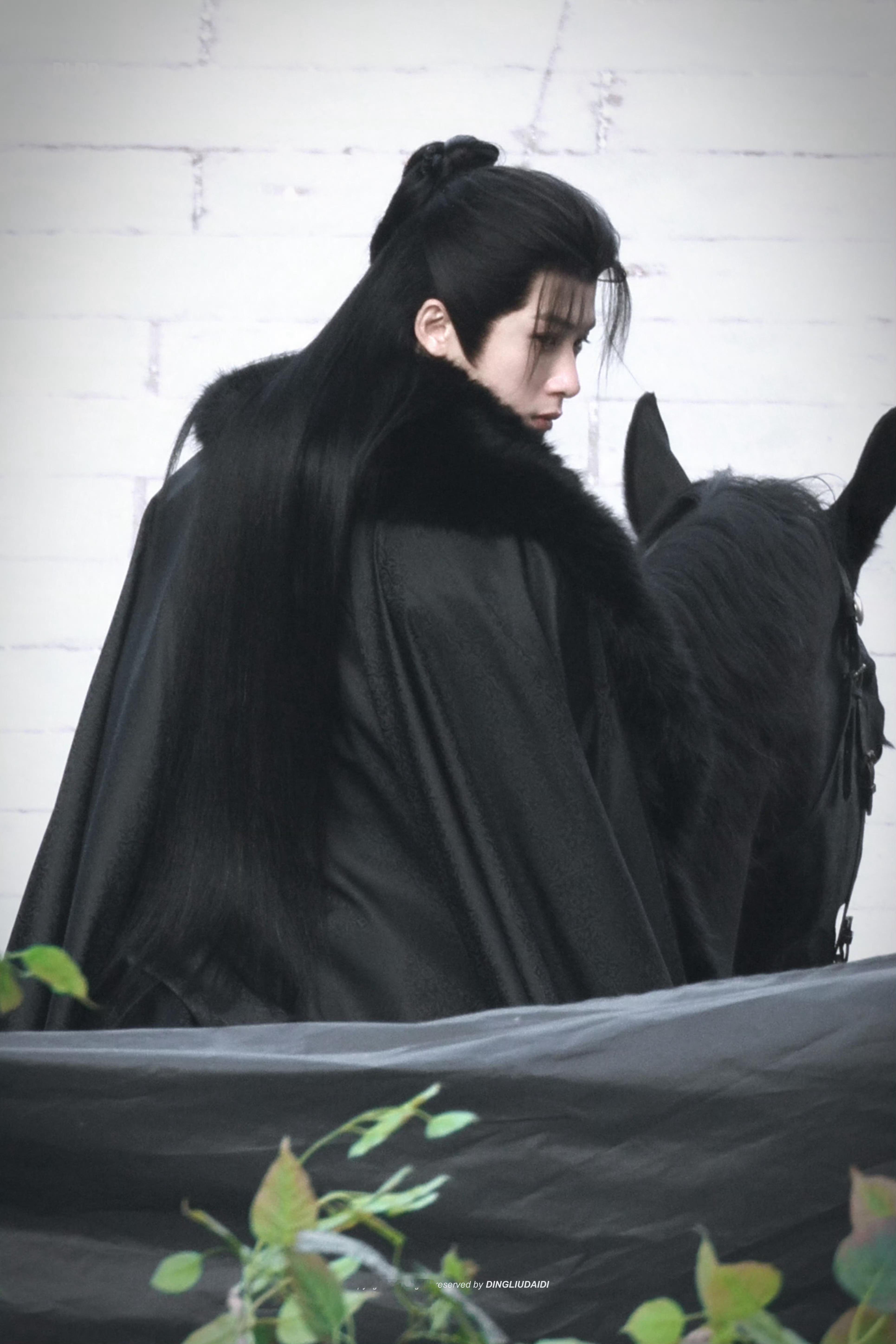 檀健次不愧是抠书式演技，没有台词纯眼神戏，太苏太欲了，我已经迫不及待看正片了檀健