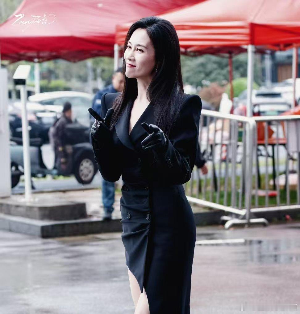 温峥嵘二公选人被拒绝五次乘风2026心疼又佩服！温峥嵘五次主动选人都被拒绝，全程