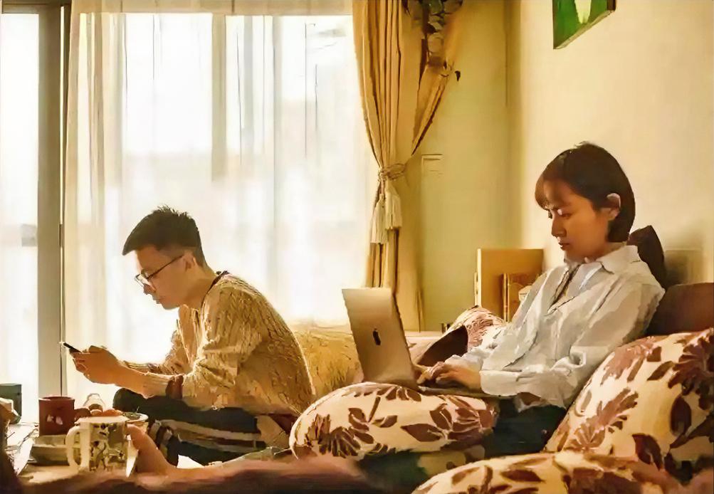 说一个容易被忽略的婚姻真相：80%的男人，是不会主动离开婚姻的。

女人攒够了失