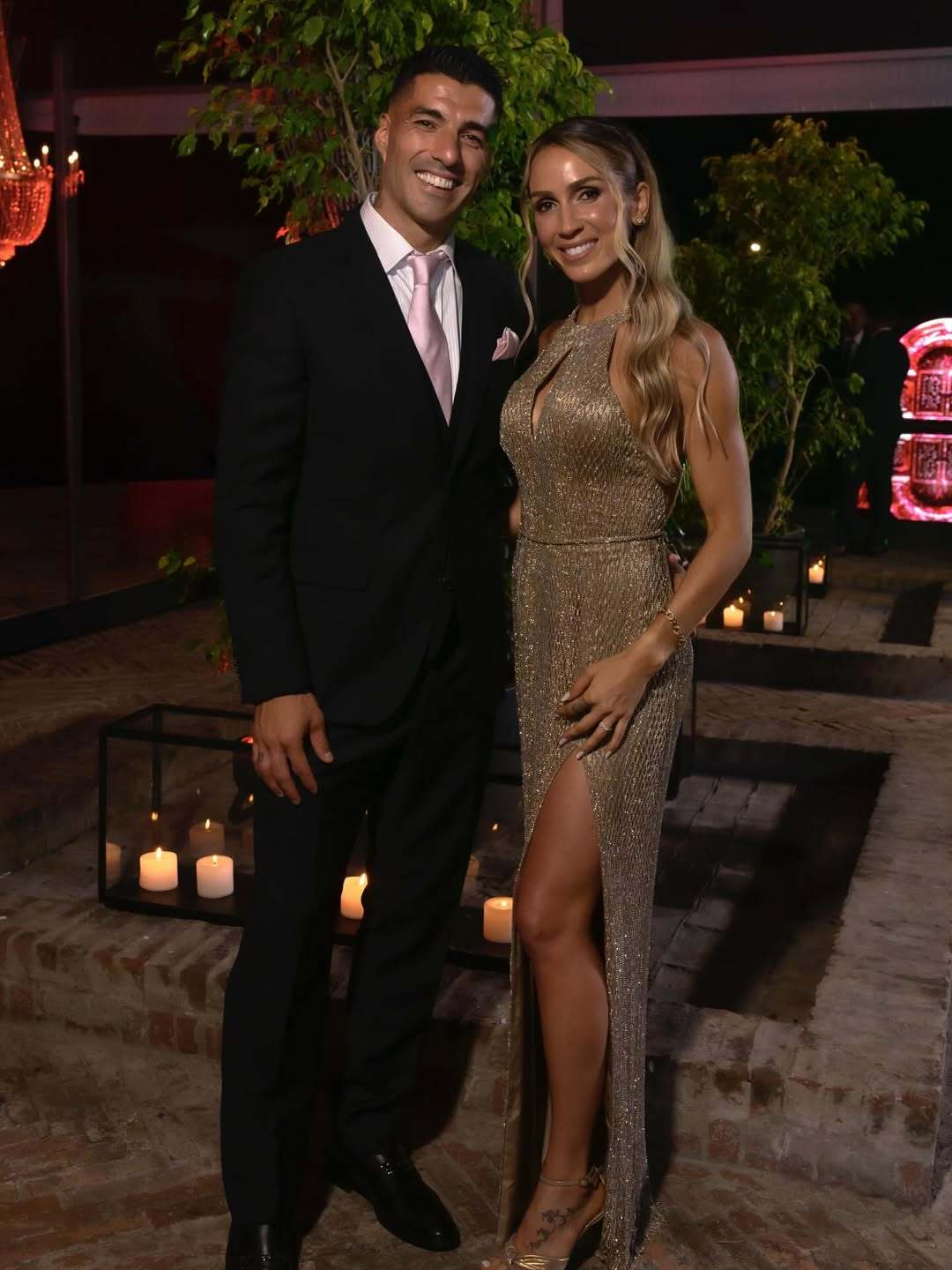 ❤️ 索菲亚祝苏牙生日快乐：生日快乐，我的最爱！我爱你，只愿你幸福满满！你永远值