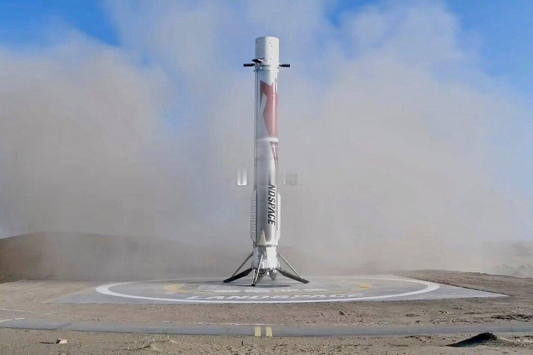 民营初创企业蓝箭航天完成了中国首次火箭陆地回收，马斯克的space X是2015