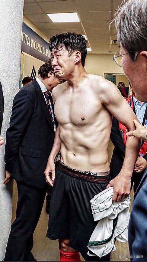韩国要哭了，德国放水让韩国晋级世界杯的希望更渺茫了！

已经提前锁定小组第一的德