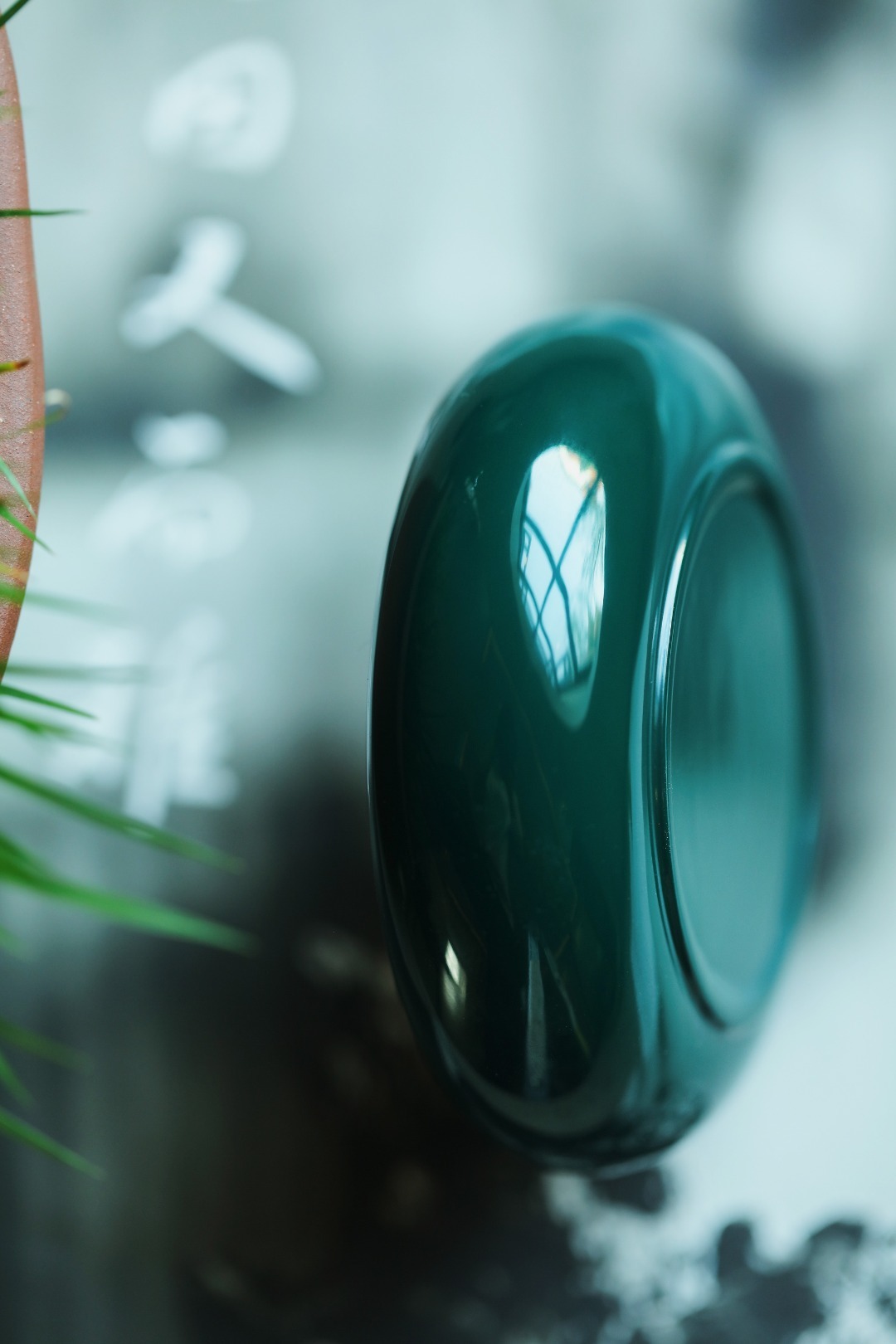 大漆丨墨绿·香炉非遗大漆工艺，裱布刮灰，层层髹漆数十道，做工精致细腻，案几燃香，