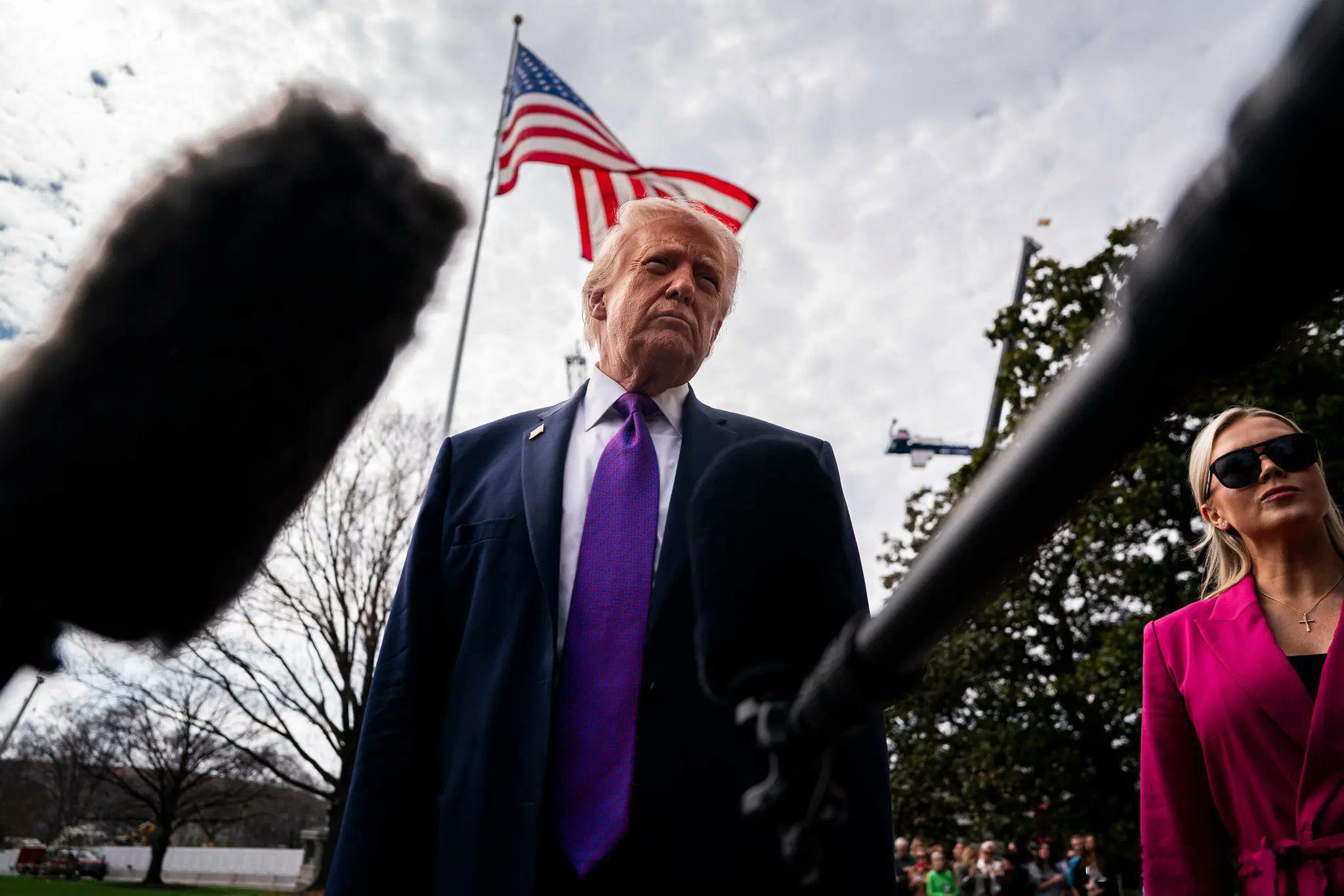 美媒，美国特朗普总统打卫队的幕后内塔尼亚胡卖了一个梦。2月11日，在战情室，以色