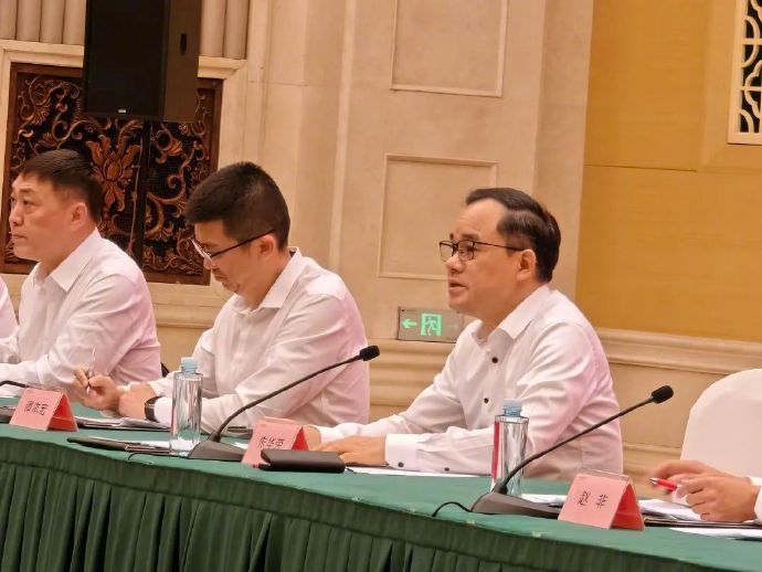 朱华荣称新央企的使命是世界一流  在7月30日的中国长安汽车集团有限公司的首场媒