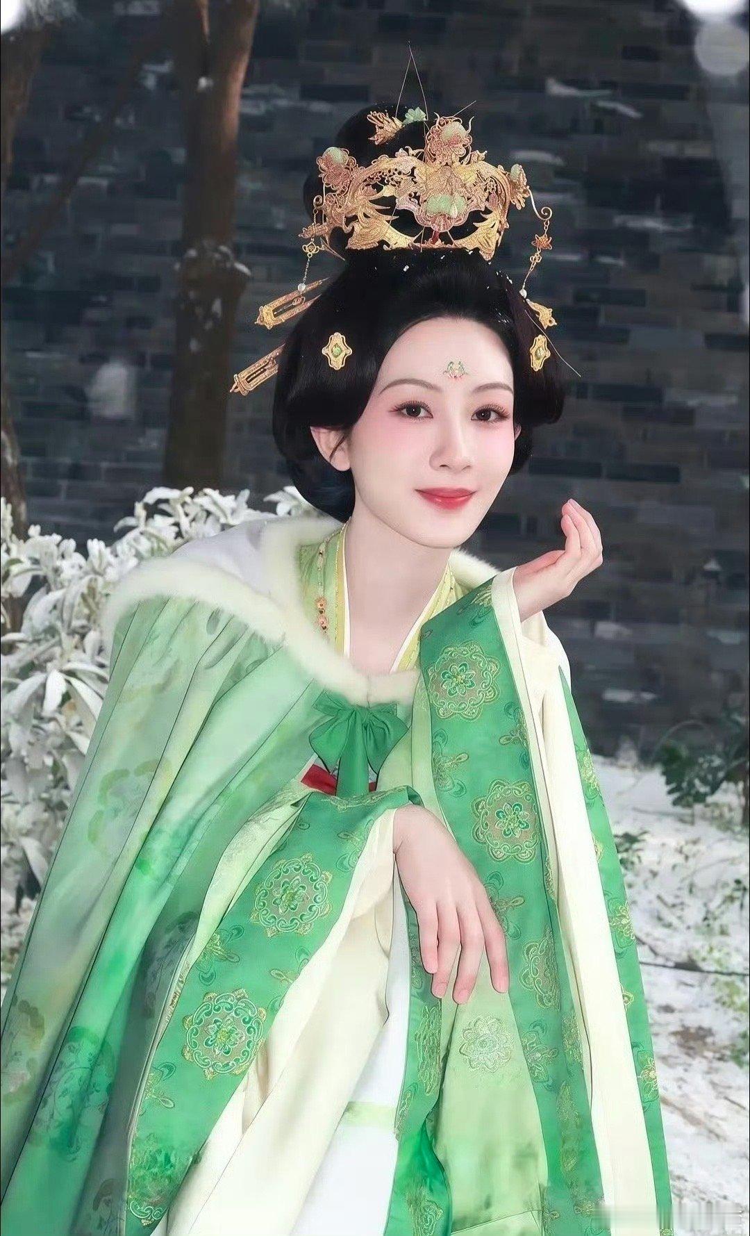 何惟芳人间清醒反PUA教科书 何惟芳的清醒太戳女生心！出身商贾却认定“靠双手赚钱