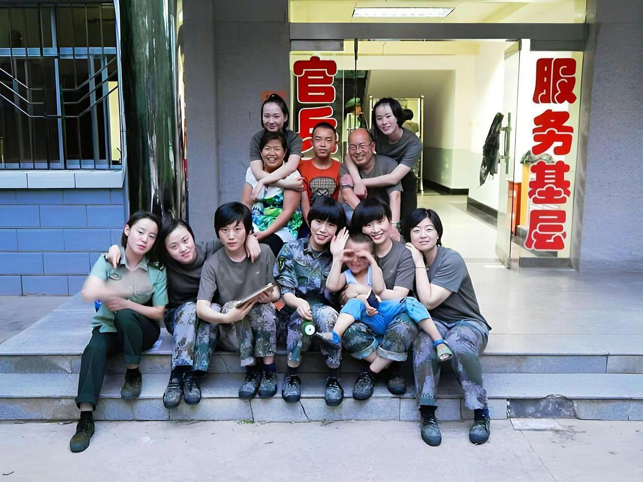 致敬军旅 橄榄绿 青春有很多样子