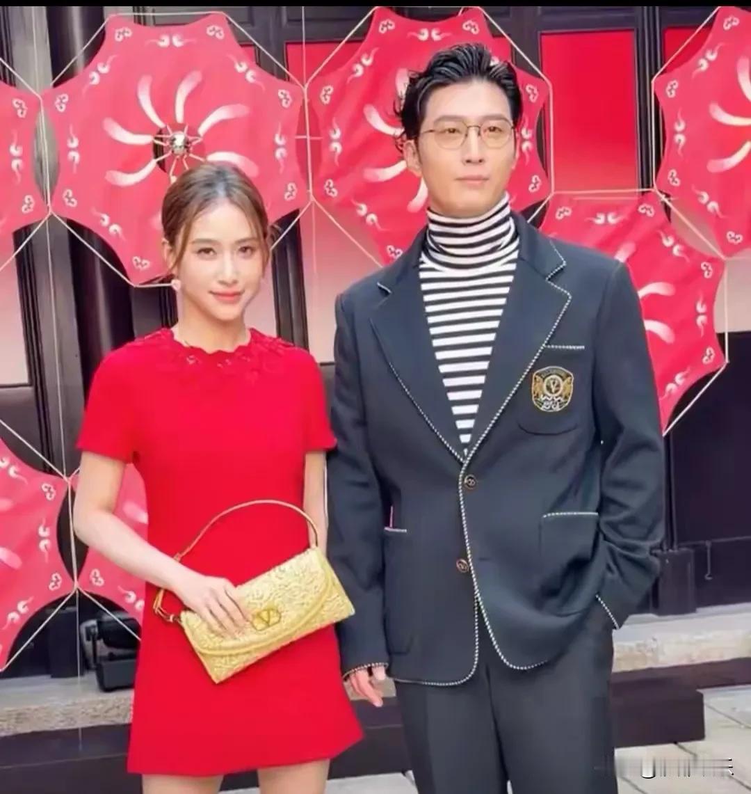 这对夫妻的新闻比电视剧还精彩。前阵子还传婚变，什么删合照、改简介，闹得沸沸扬扬。