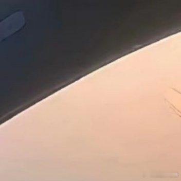 主动就是卑微，深情就是舔狗，一见钟情就是见色起意，日久生情更是权衡利弊，所以你们