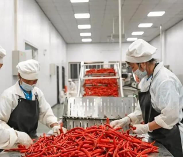 你能让工人下岗，我们就能让你下架，多个超市纷纷宣布下架老干妈！

9月下旬，贵州