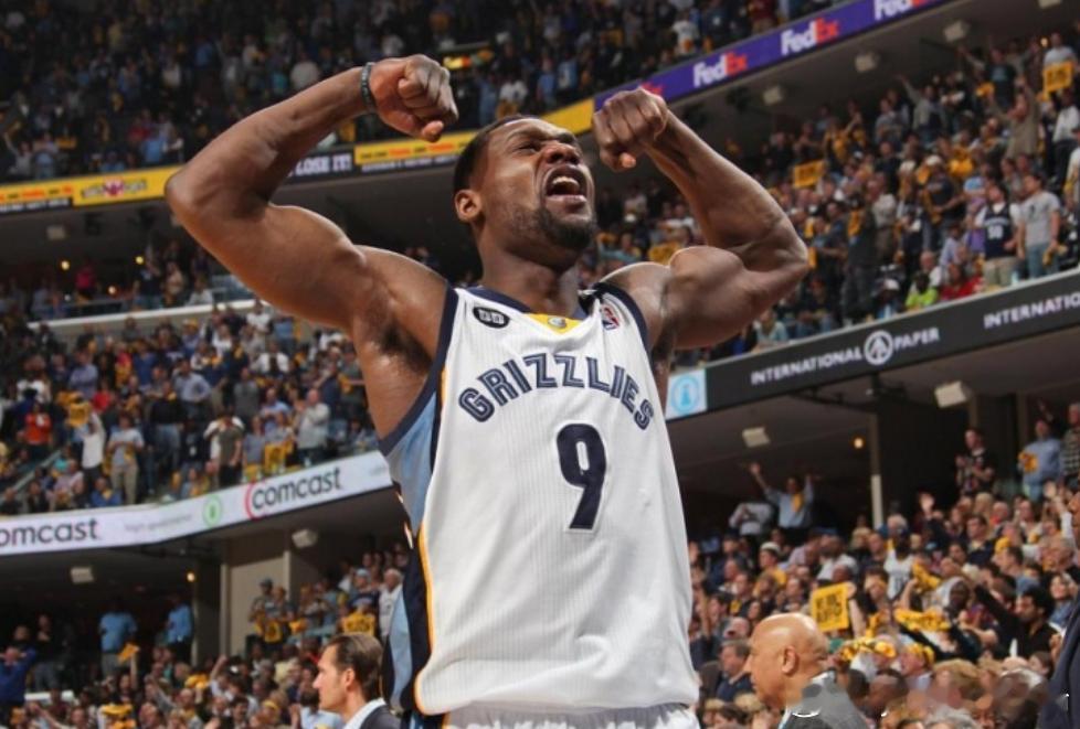 近日前NBA球员、现篮球评论员贾马尔-克劳福德在Reddit与球迷互动时谈到了最