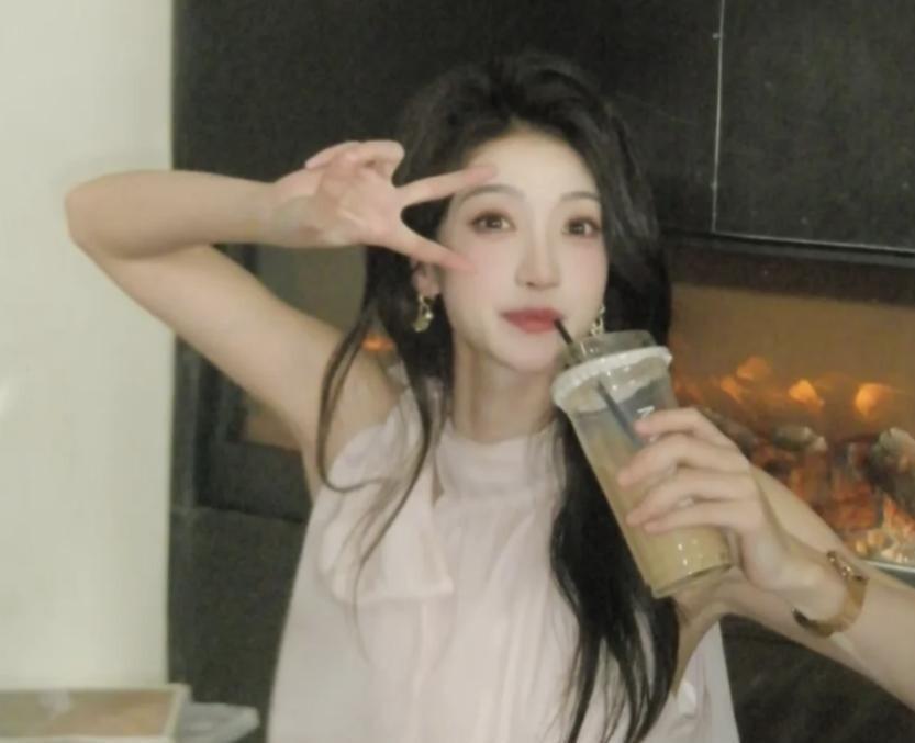 短剧女演员的人气排名，换得比想象中快。
红果剧星榜这轮最新数据，前五名排位几乎全
