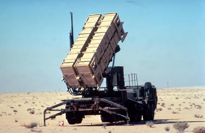 每天认识一件兵器 “爱国者”地对空导弹系统“爱国者”（Patriot）导弹是美国
