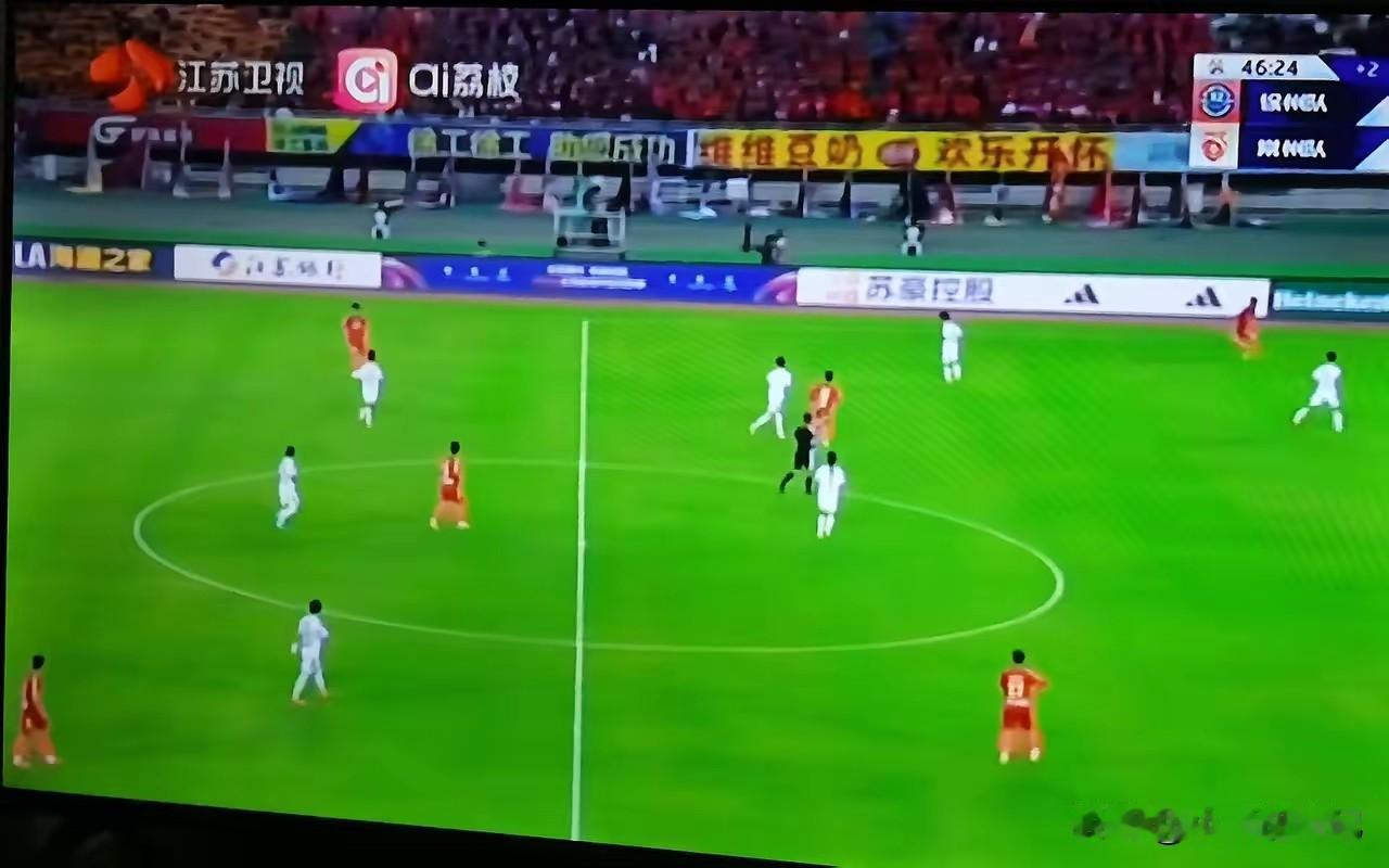很多人一看徐州少了苗润东一众常晋主力，下意识就觉得这支队伍实力下滑，很好拿捏。
