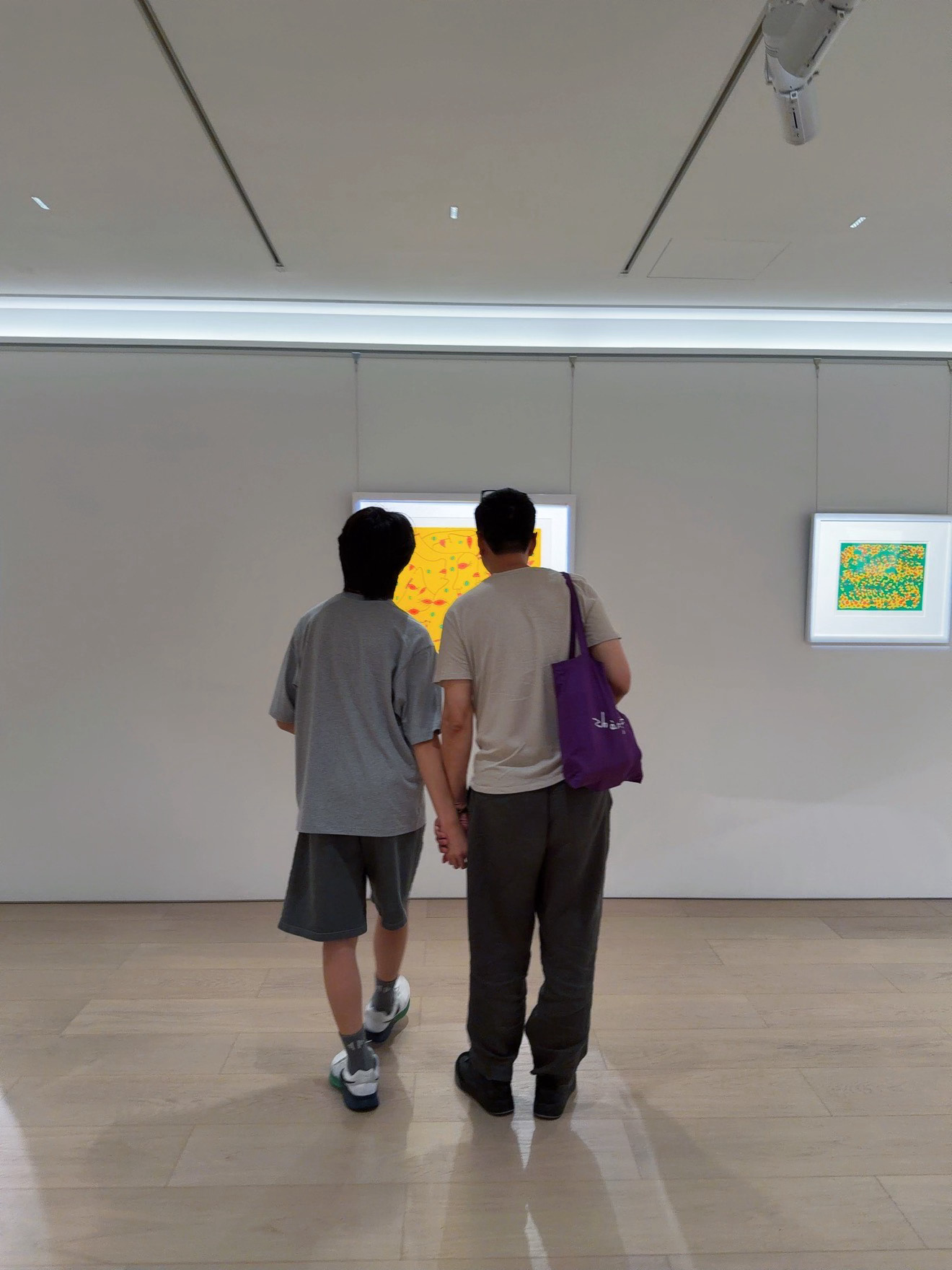 在香港的最后一天来苏富比看展了，展览呈现了草间弥生从1950年代至今的创作历程，