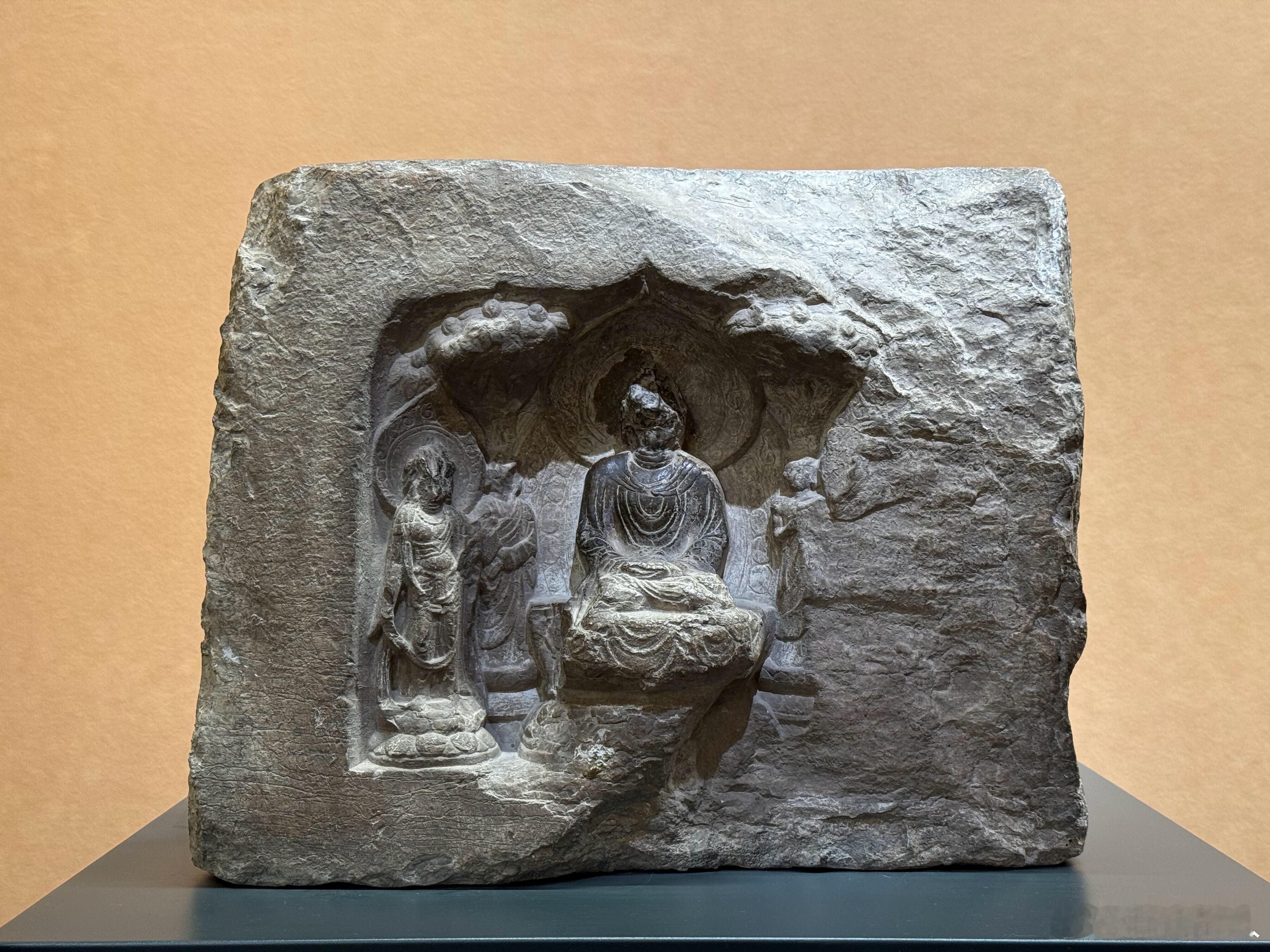 咸阳博物院真是胡写一通…两个都是典型的唐代，一个定了北魏一个定了隋，然后还来个八