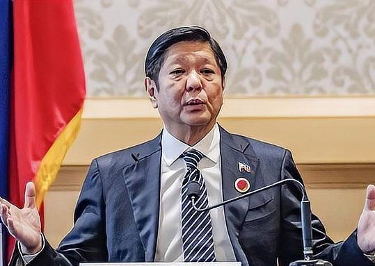 谎言彻底戳穿！美军官炒作南海扩张论，只为拿捏菲律宾当炮灰
 
南海近期又掀起一波
