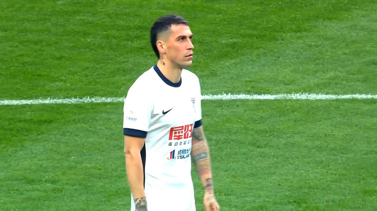 今夜中超三镇迎战大连，双方半斤八两，阵中两位主力均有汉军血统，一时心血来潮，现作