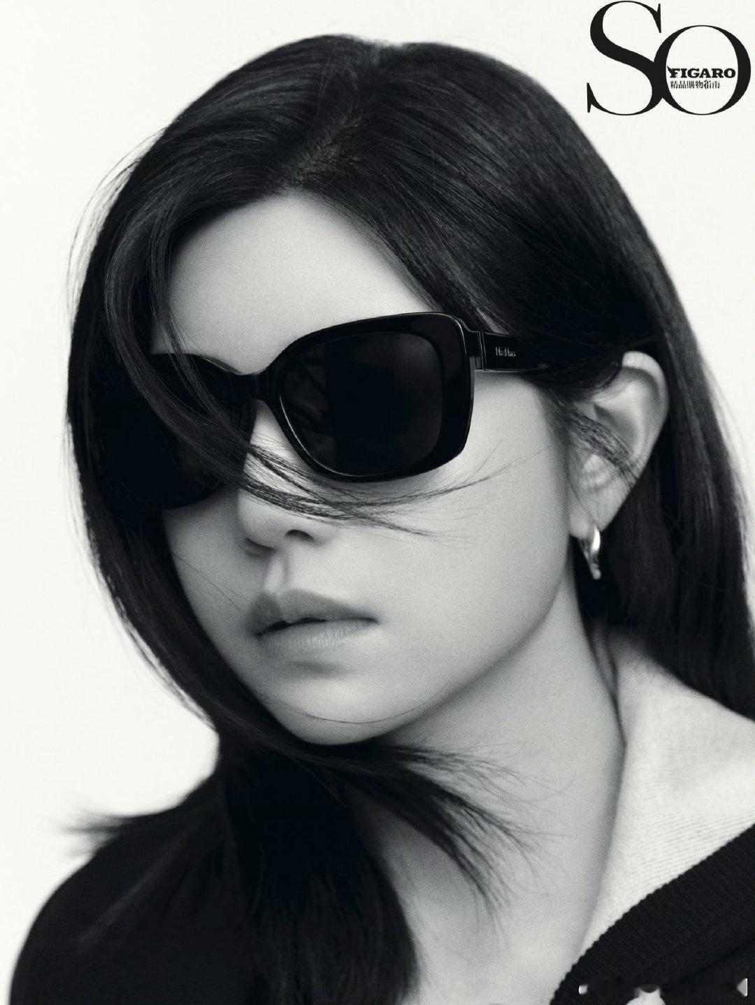 陈妍希大衣不错陈妍希米兰时装周出发图陈妍希黑色大衣 大衣不错是基本，人不错才是重